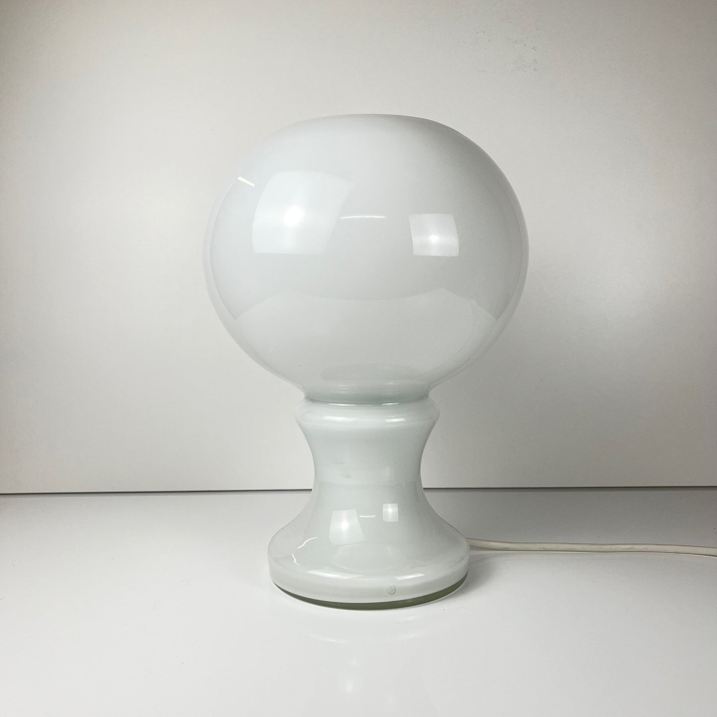 Lampe de table att. à Ingo Maurer, model ML 32 - 1968