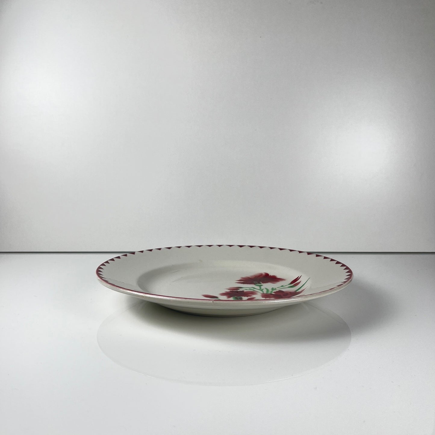 Plat rond "Oeillet" Sarreguemines, 1920-50