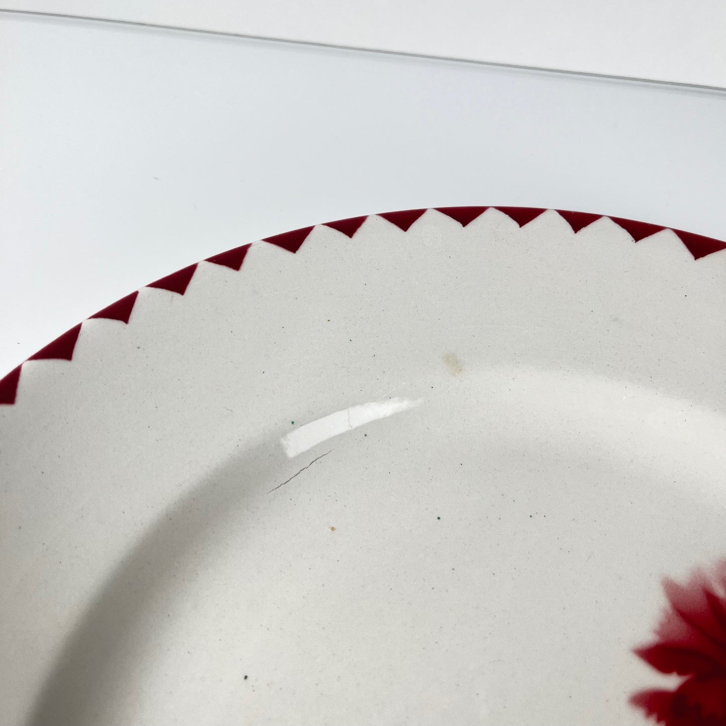 Plat rond "Oeillet" Sarreguemines, 1920-50