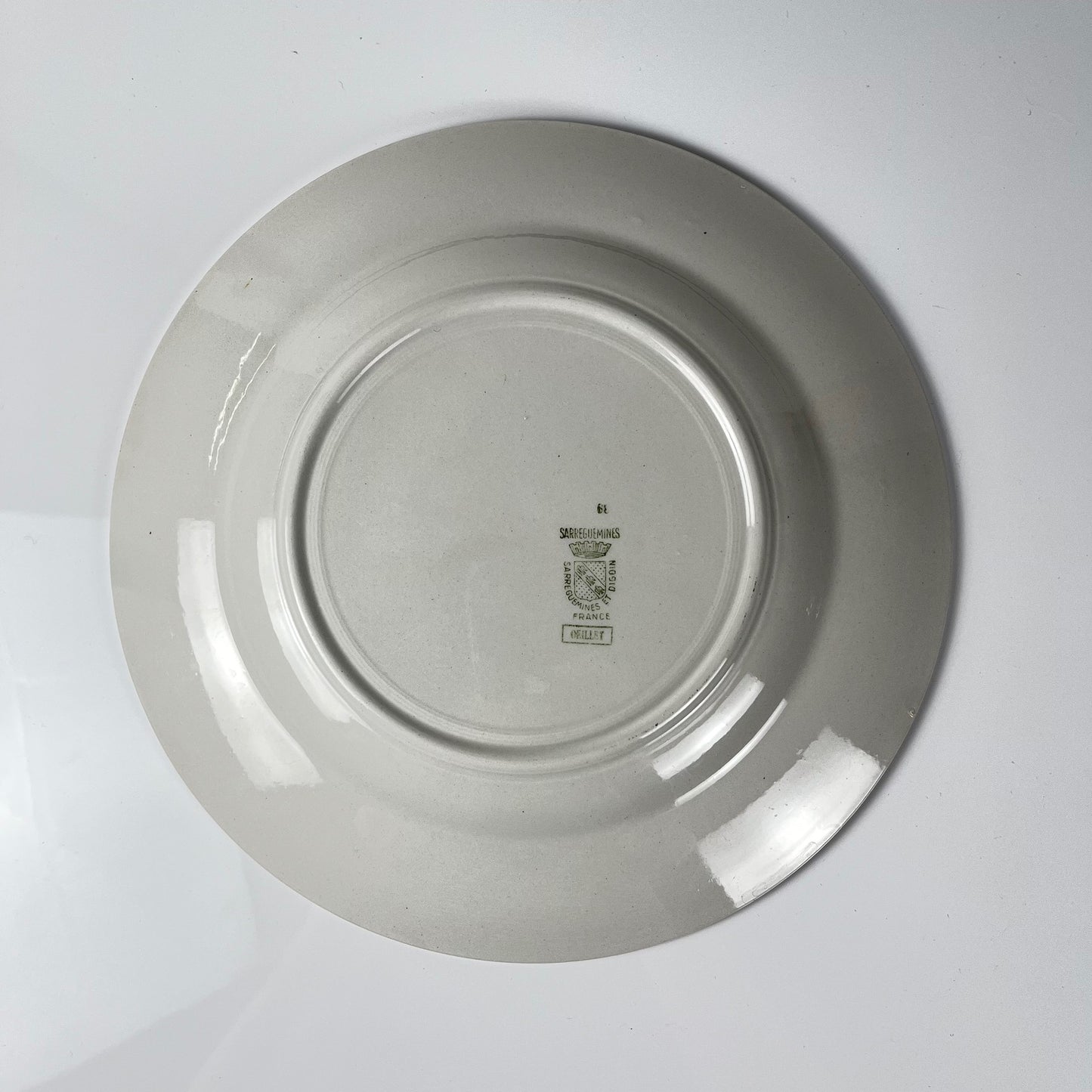 Plat rond "Oeillet" Sarreguemines, 1920-50