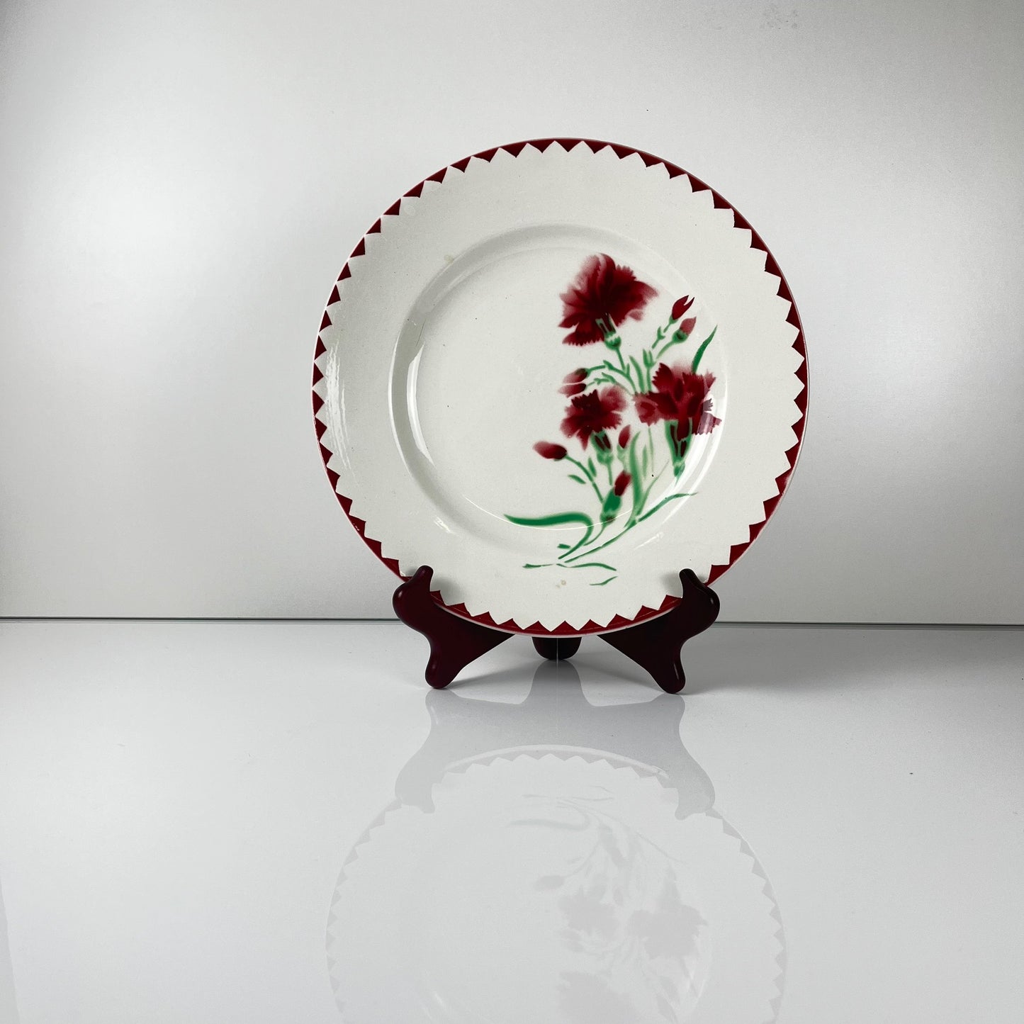 Plat rond "Oeillet" Sarreguemines, 1920-50
