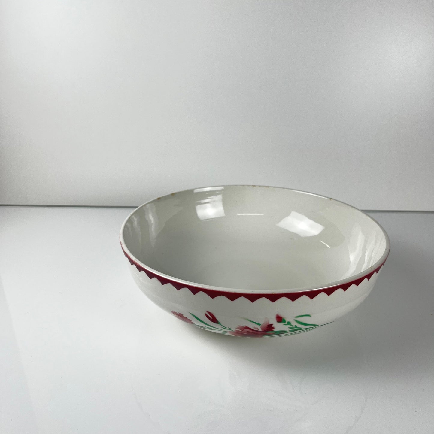 Sarreguemines "Oeillet" Salad Bowl, 1920-50
