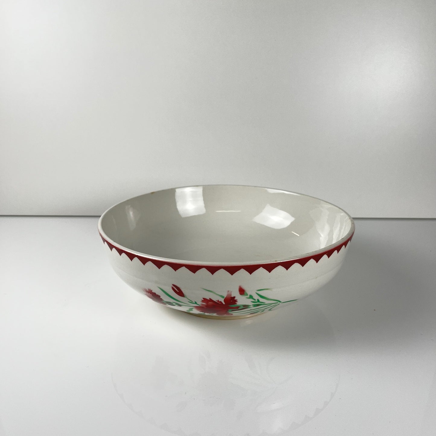 Sarreguemines "Oeillet" Salad Bowl, 1920-50