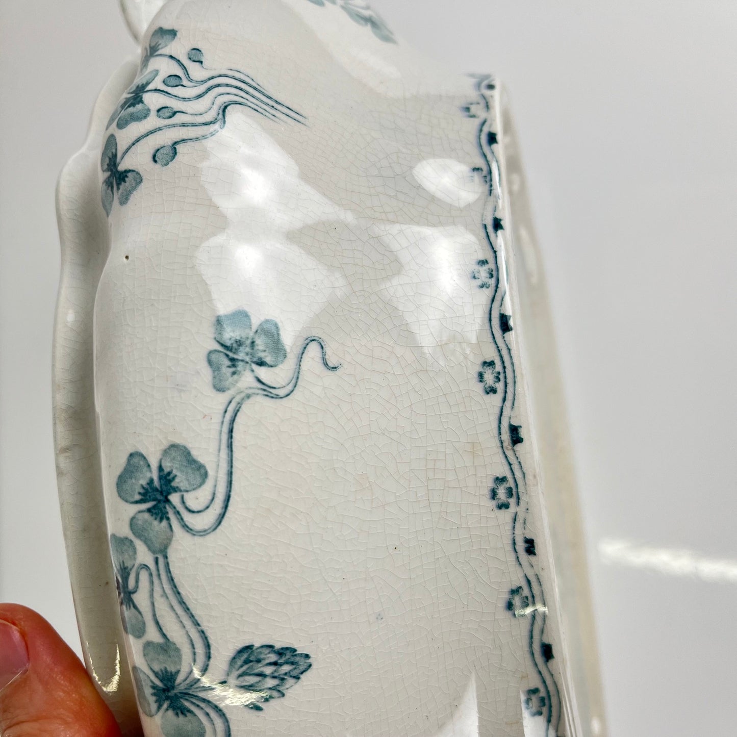 Vegetable dish Villeroy & Boch "Trèfle -Klee" model, blue, 1890-1900