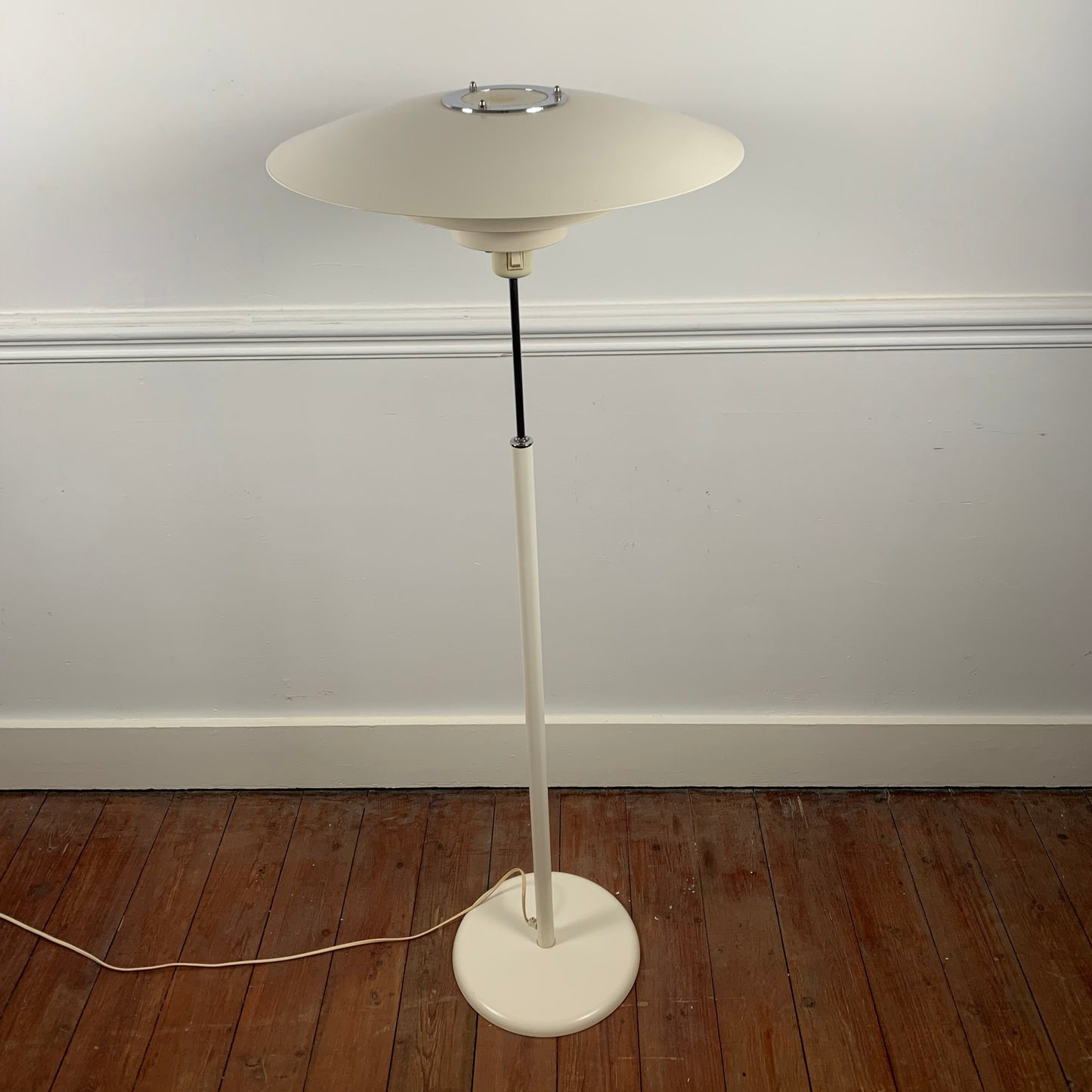 Lampe de sol danoise blanche 1960/70