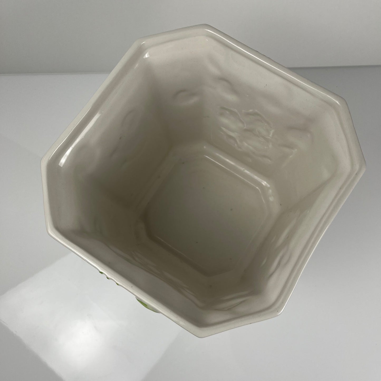 Cache pot en céramique avec relief , Martan , Portugal , 1960/80