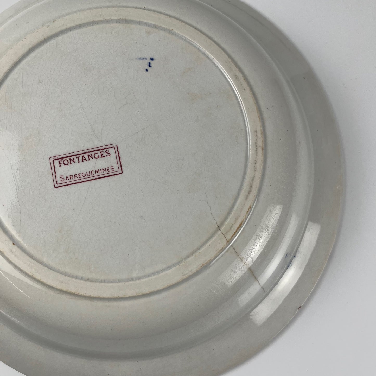 Grand plat creux "Fontange", Sarreguemines,terre de fer, XIX-XXe