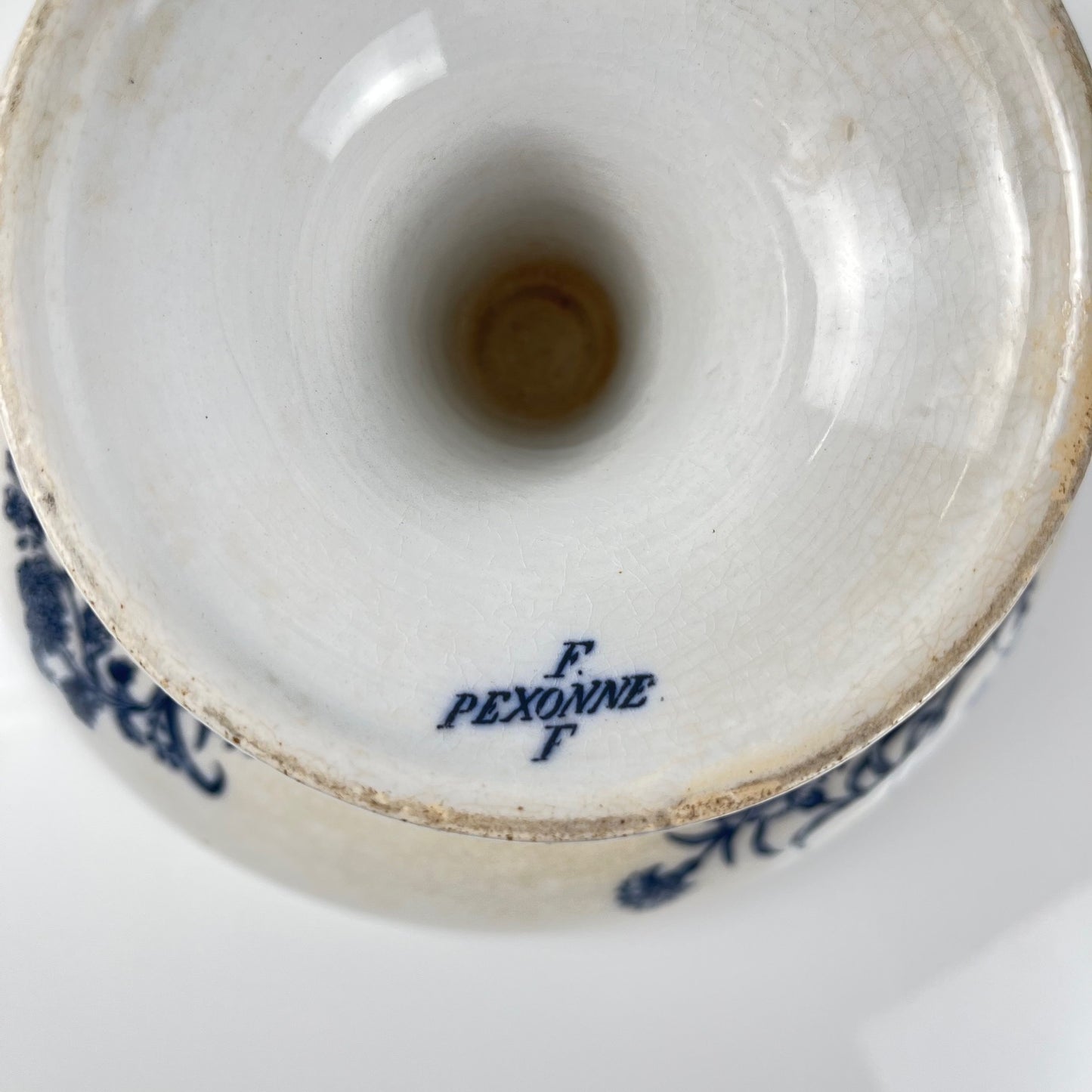 Compotier terre de Fer Pexonne, motif oiseau bleu fin XIXe