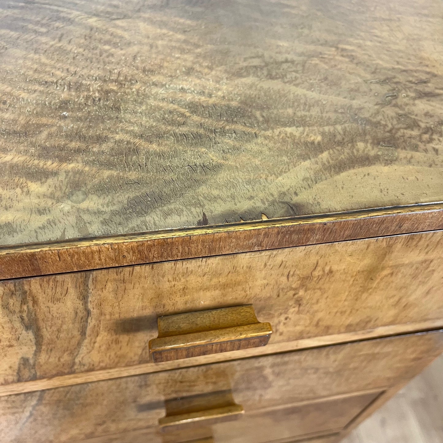 Rare high chest of drawers / chest of drawers in flamed walnut art deco, 1930/1940