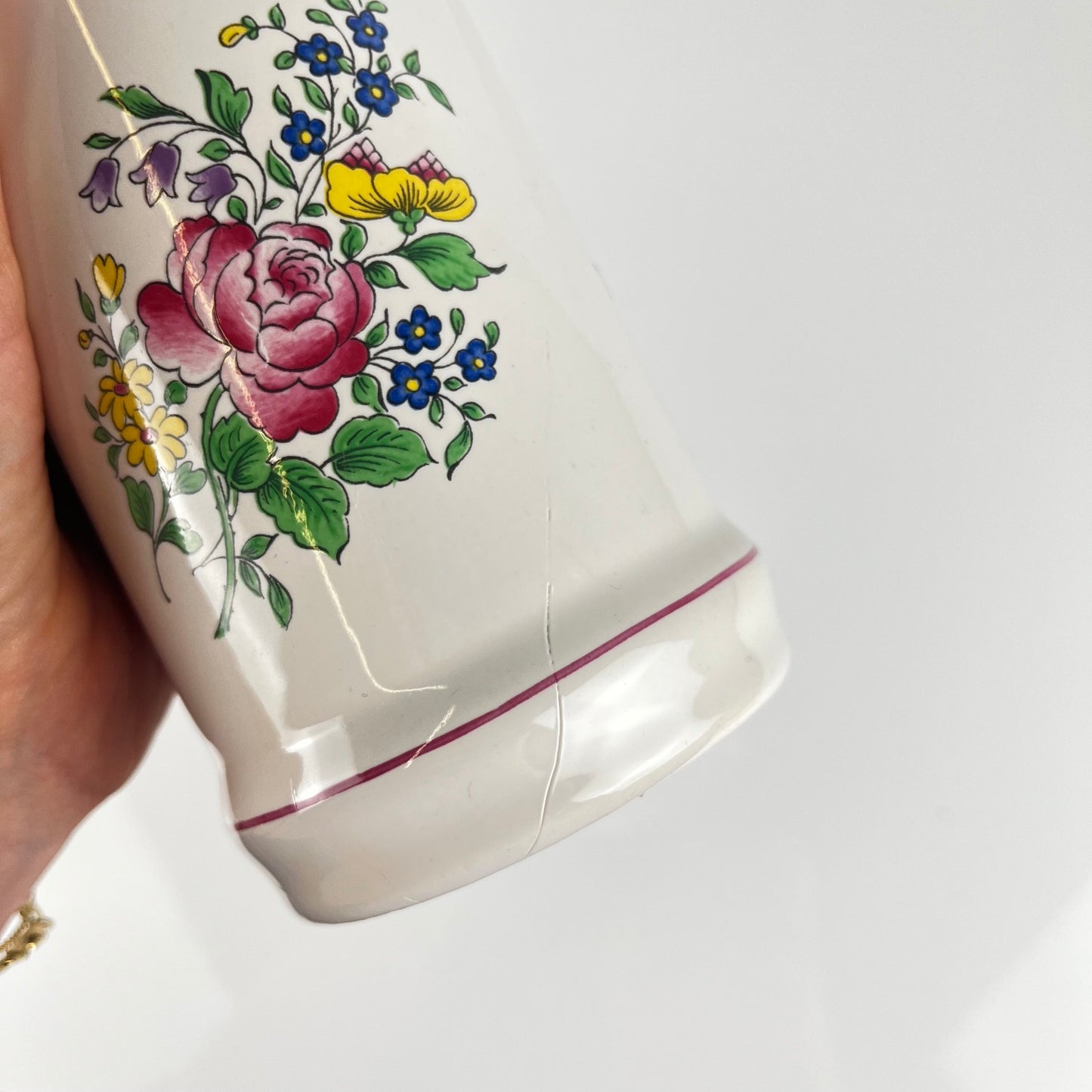 "Mirabelle" bottle, "Réverbère" model by KG Lunéville, tulip and rose pattern.