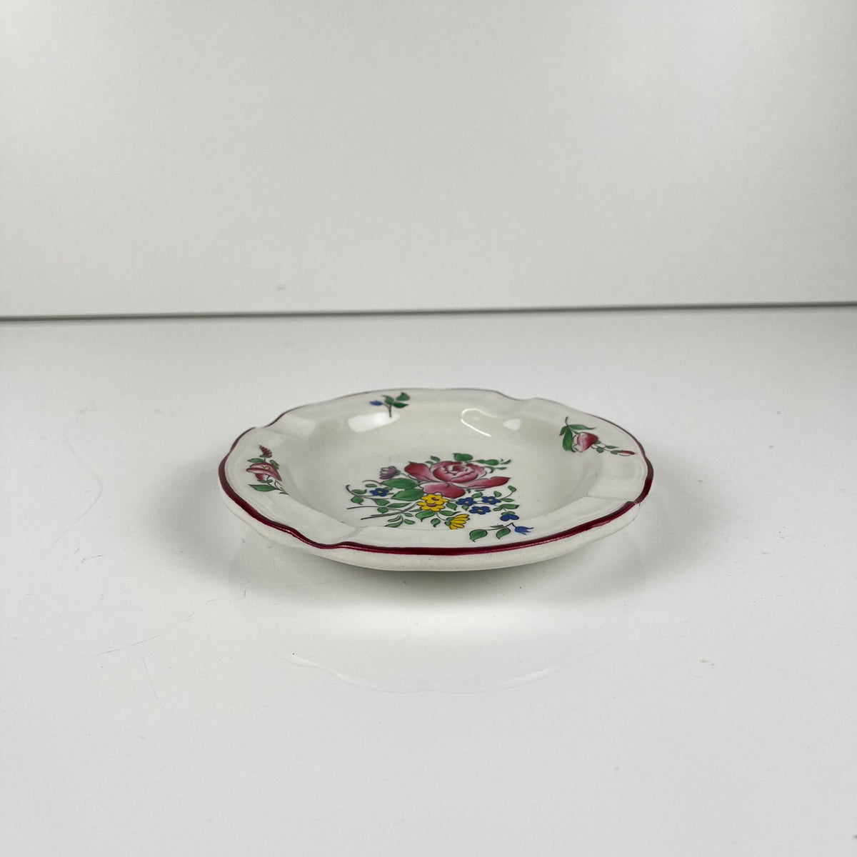 Ashtray, Réverbère model by KG Lunéville, rose pattern