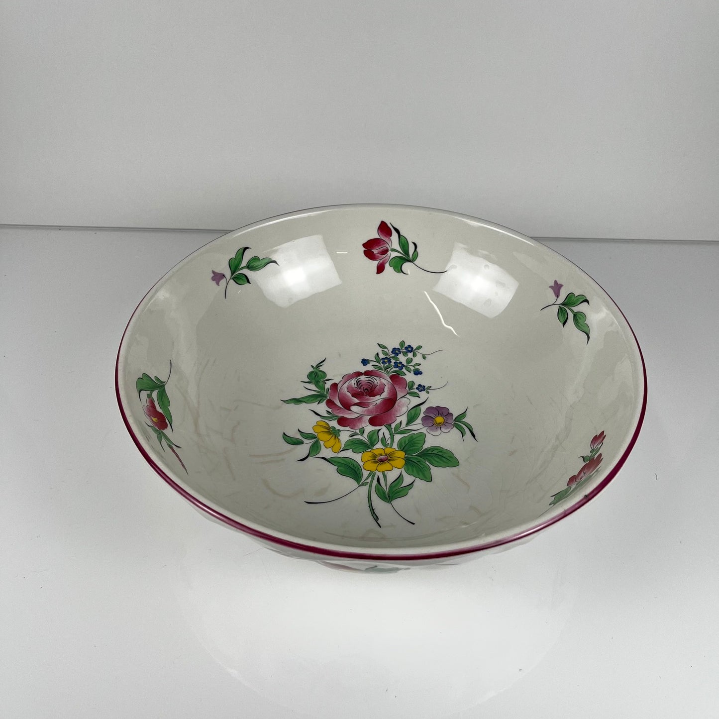 Large round salad bowl, Réverbère pattern by KG Lunéville, rose design
