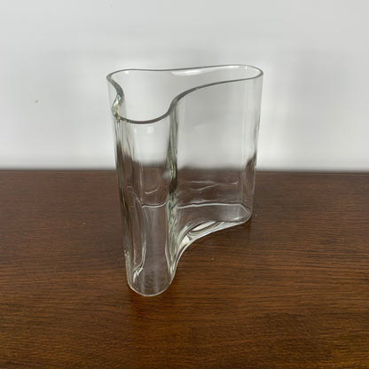 Vase en verre dans le style de Alvar Aalto, 1970