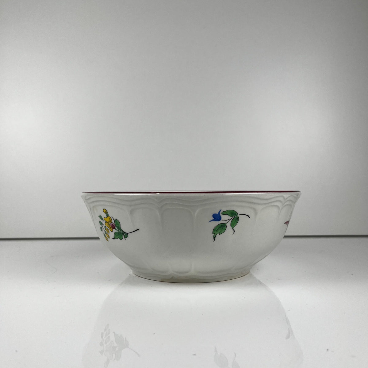 Saladier PM, Modèle Réverbère par KG Lunéville, motif rose, exterieur travaillé