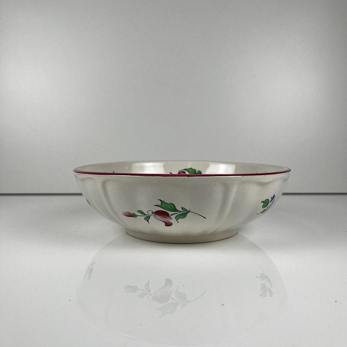 Small salad bowl, 'Réverbère' model by KG Lunéville, tulip pattern