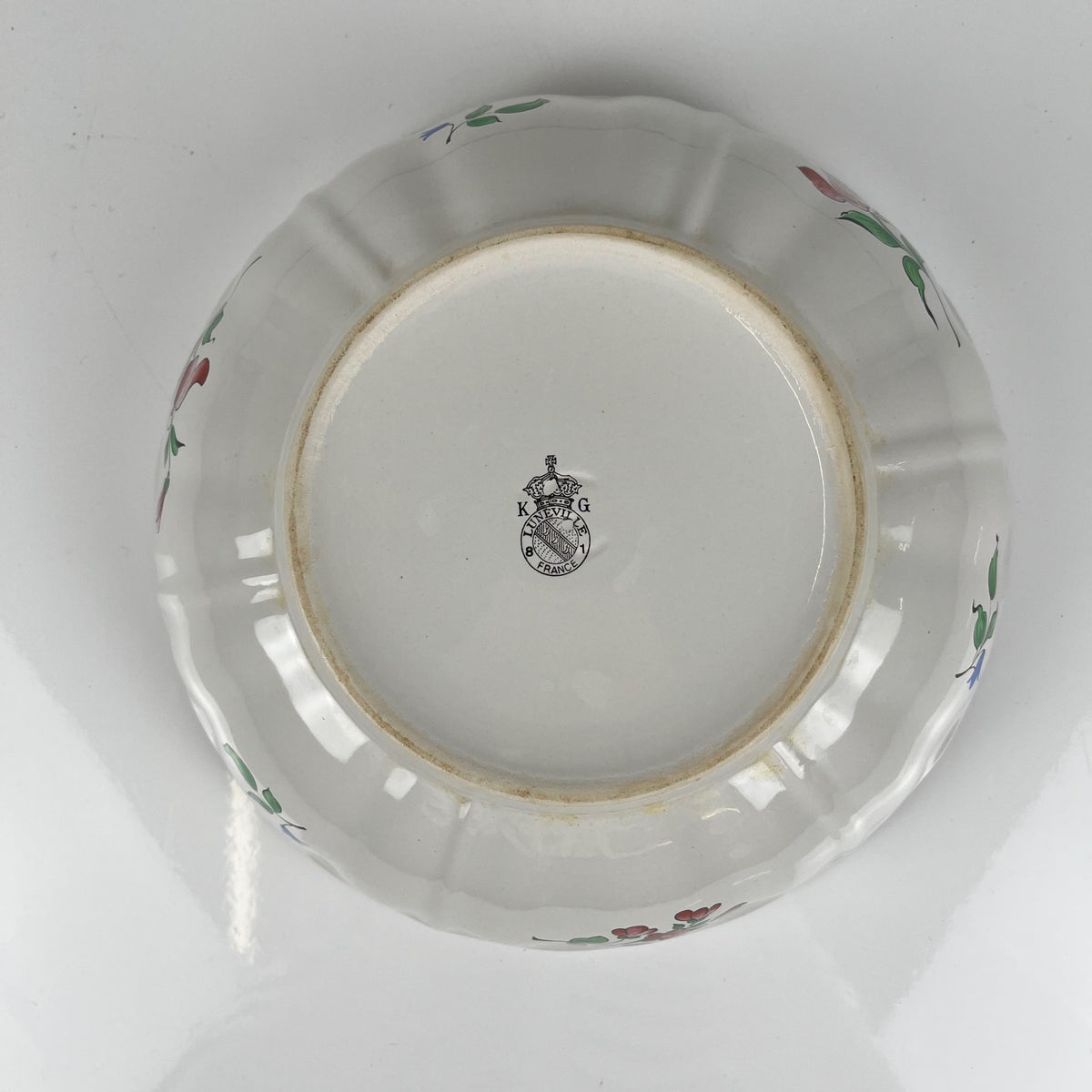 Small salad bowl, Réverbère model by KG Lunéville, rose pattern