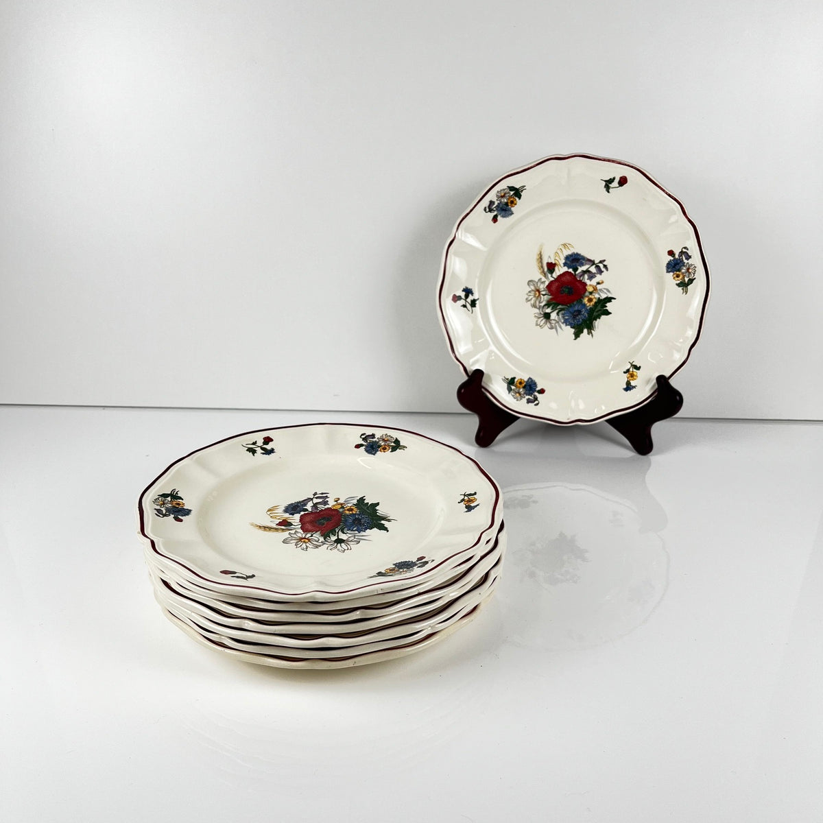 Lot de 8 assiettes à dessert "Agreste" Sarreguemines, XXe s.