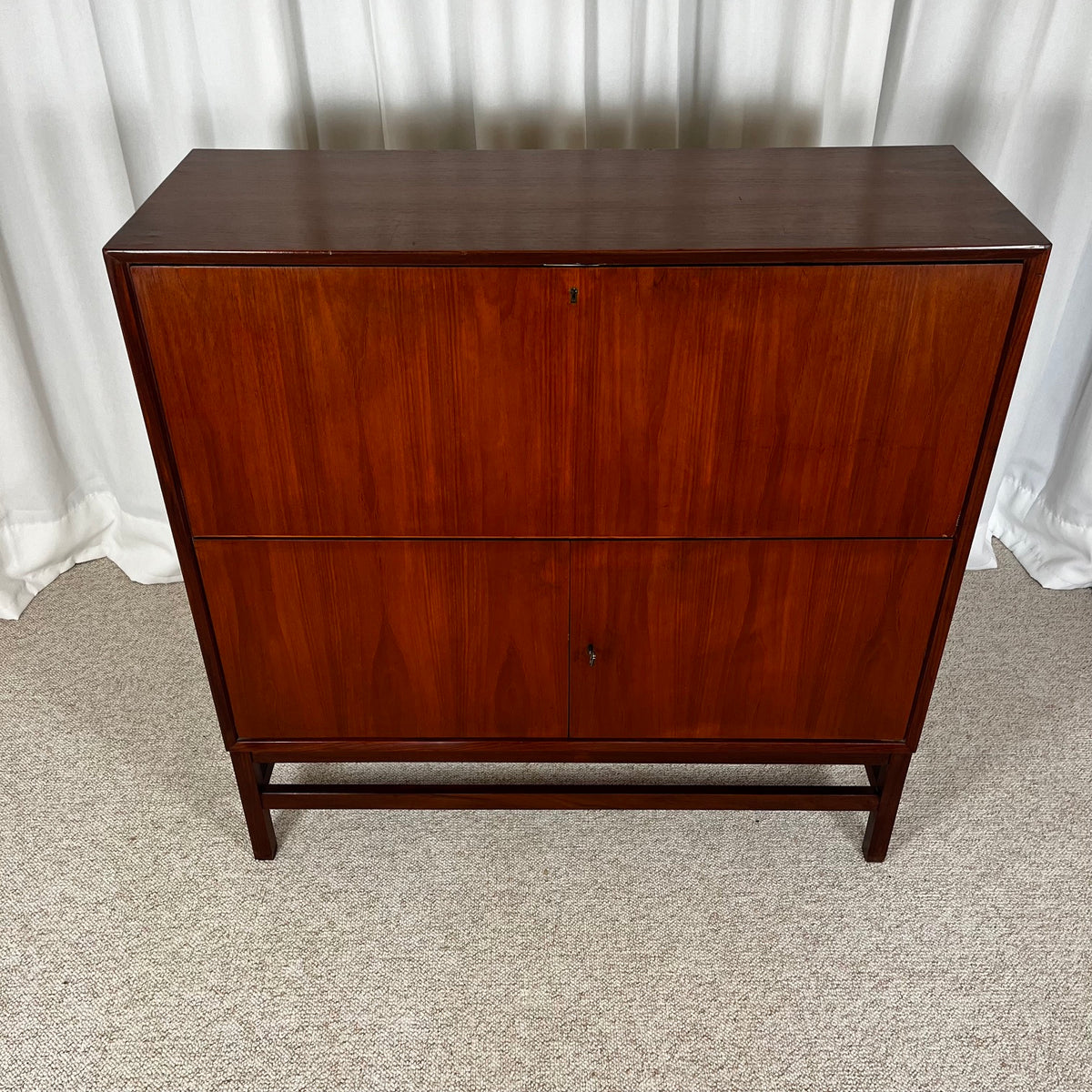 Rare secrétaire scandinave années 60, dans le style de Marian Grabinski pour IKEA