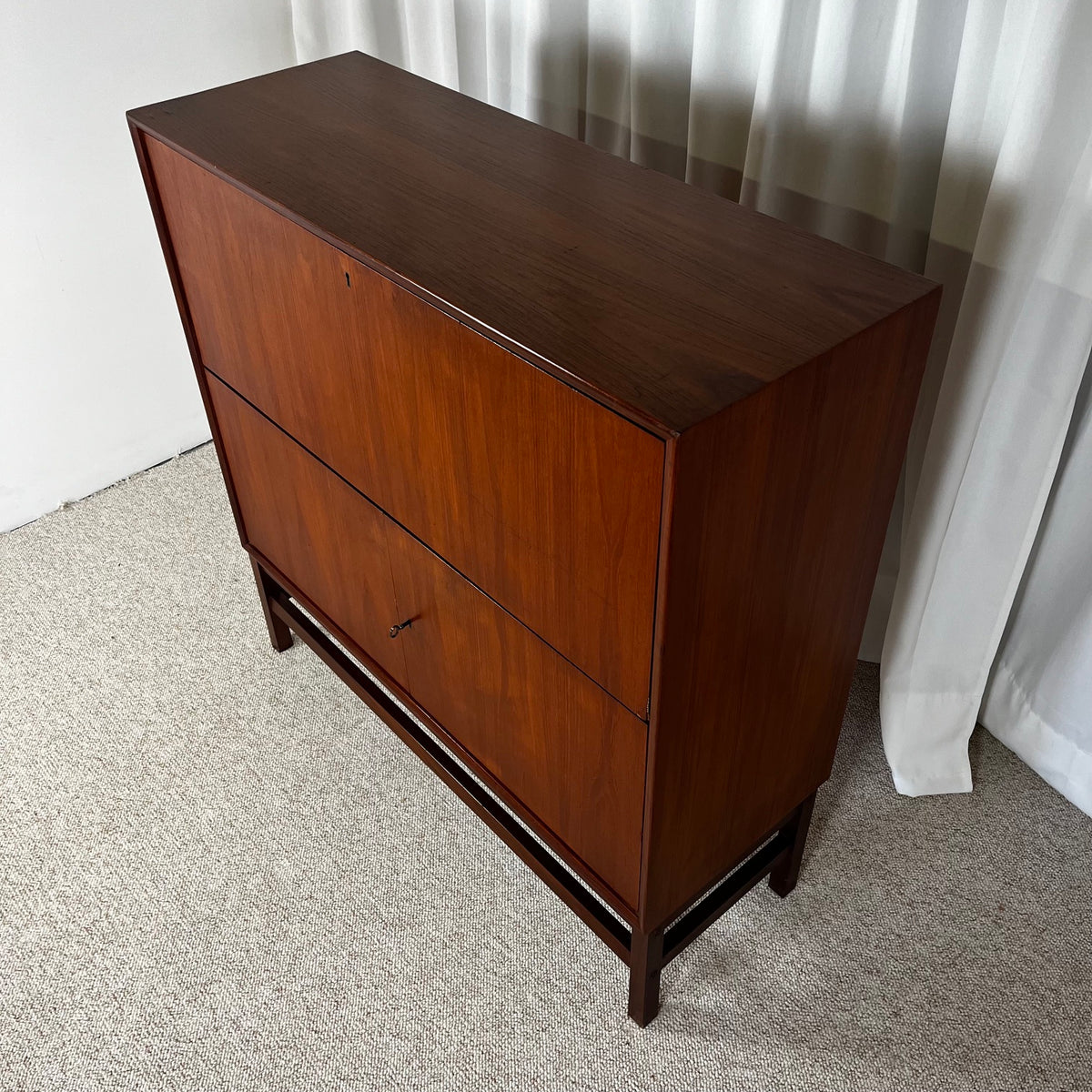 Rare secrétaire scandinave années 60, dans le style de Marian Grabinski pour IKEA