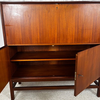 Rare secrétaire scandinave années 60, dans le style de Marian Grabinski pour IKEA