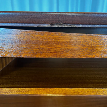 Rare secrétaire scandinave années 60, dans le style de Marian Grabinski pour IKEA