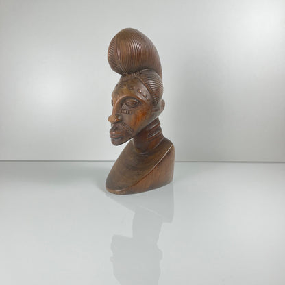Buste féminin sculpté à la main en bois noir, style Baoulé, 1960/90