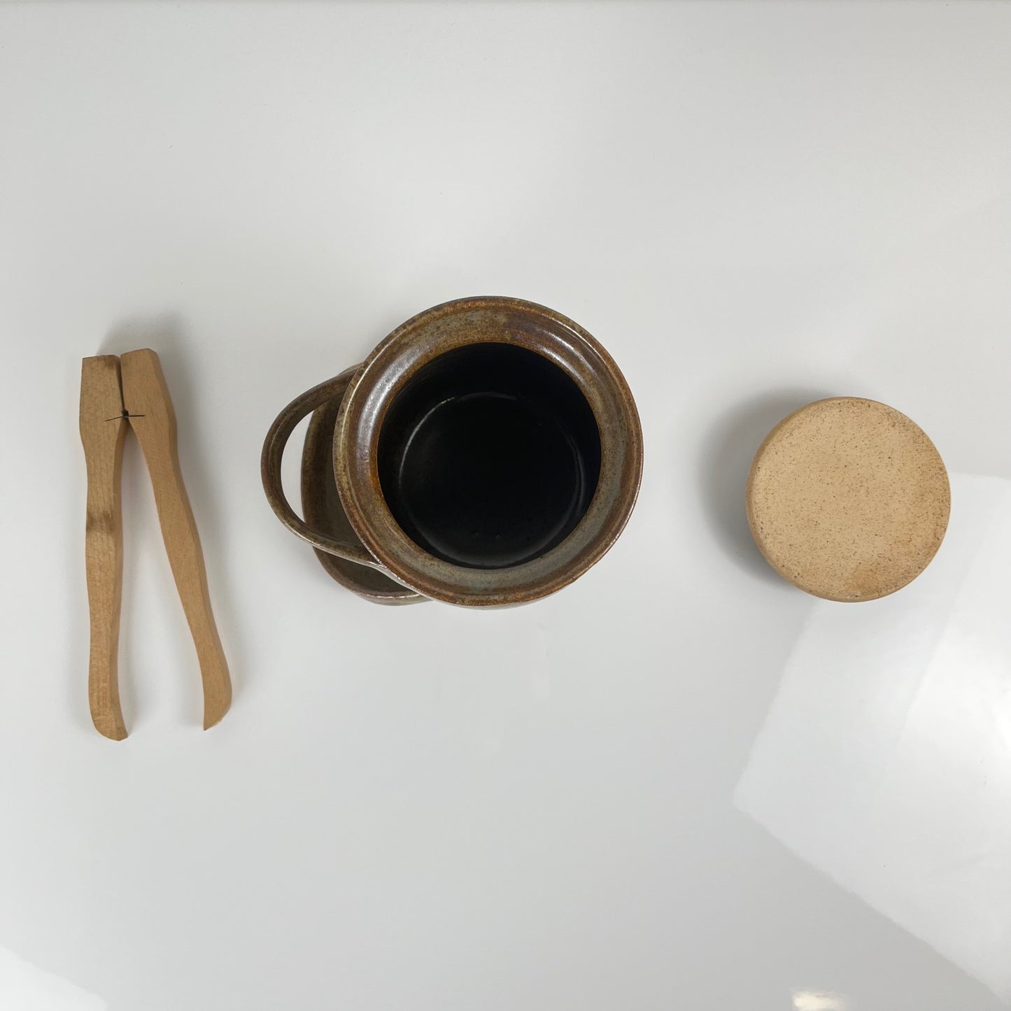 Pot à cornichon en grès avec pince