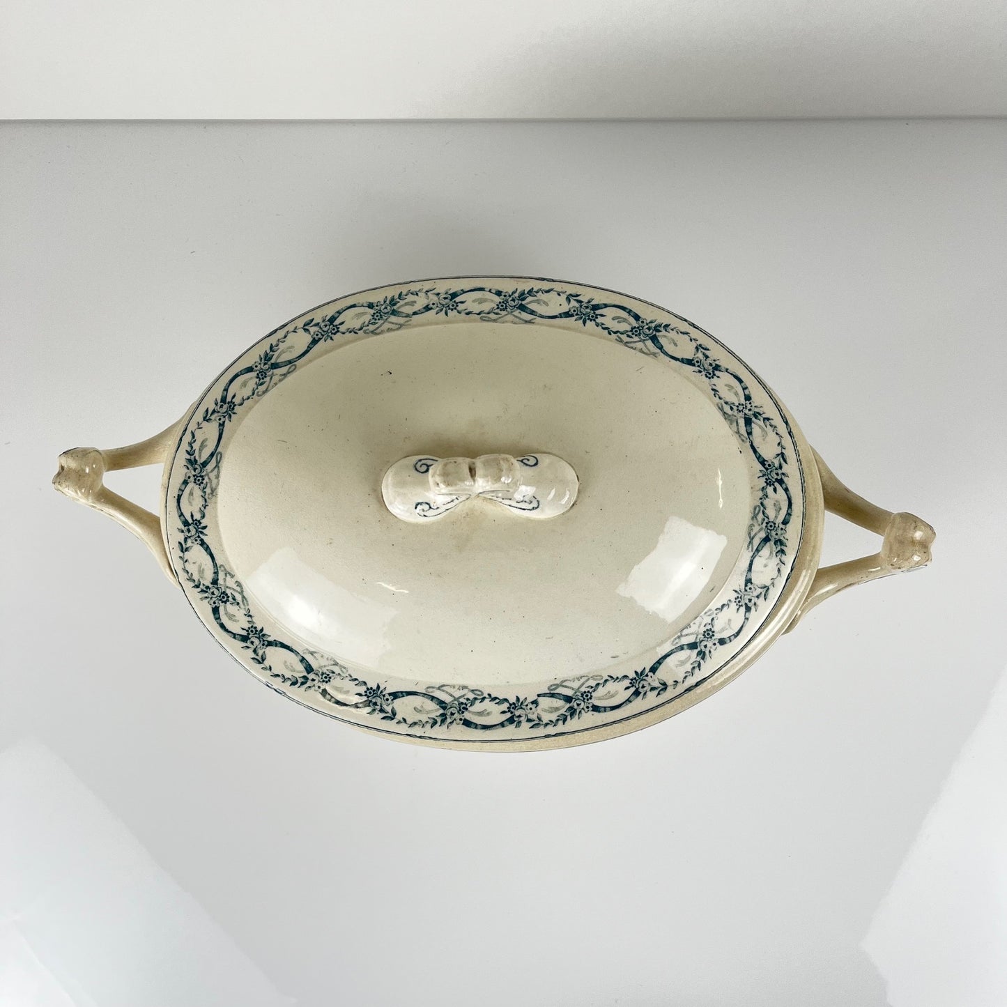 Soupière Salins "Recamier" terre de fer, fin XIXe siècle