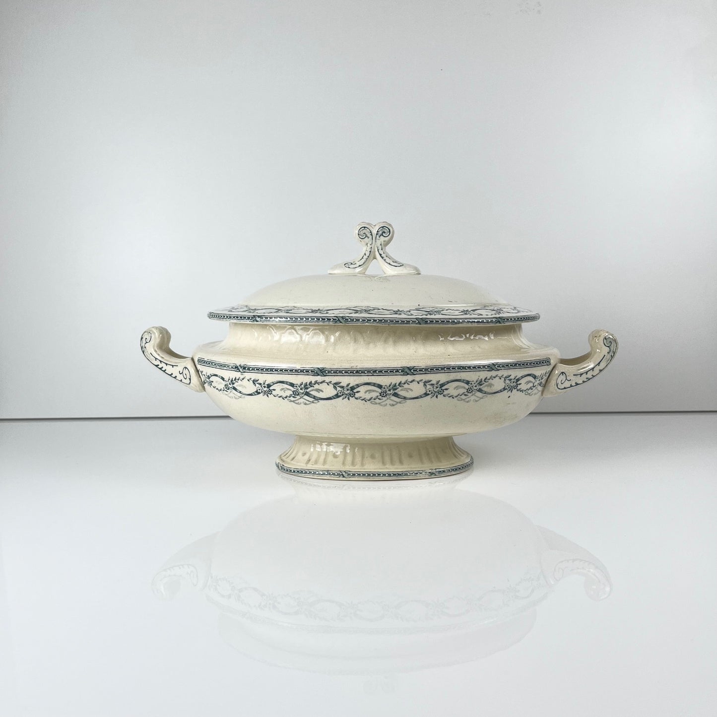 Soupière Salins "Recamier" terre de fer, fin XIXe siècle