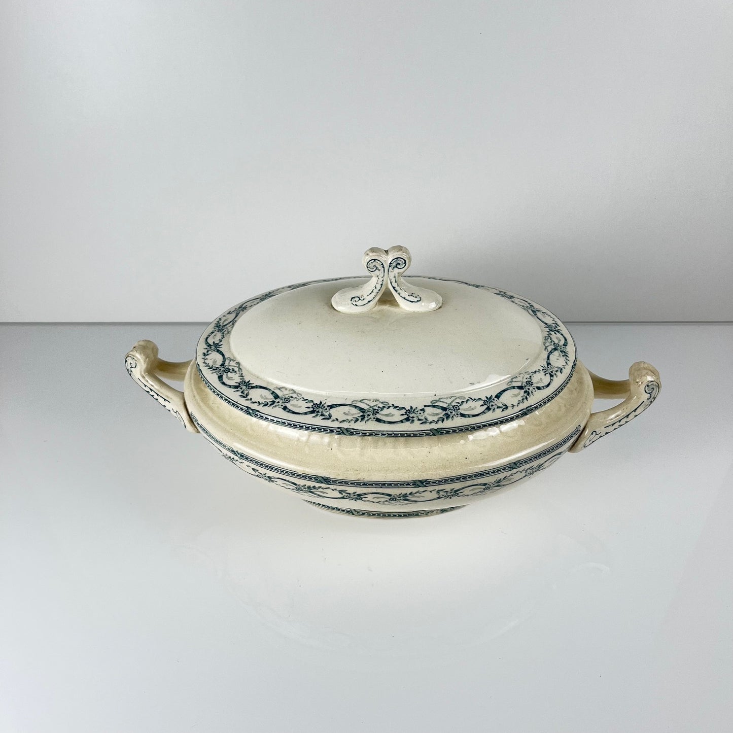 Soupière Salins "Recamier" terre de fer, fin XIXe siècle