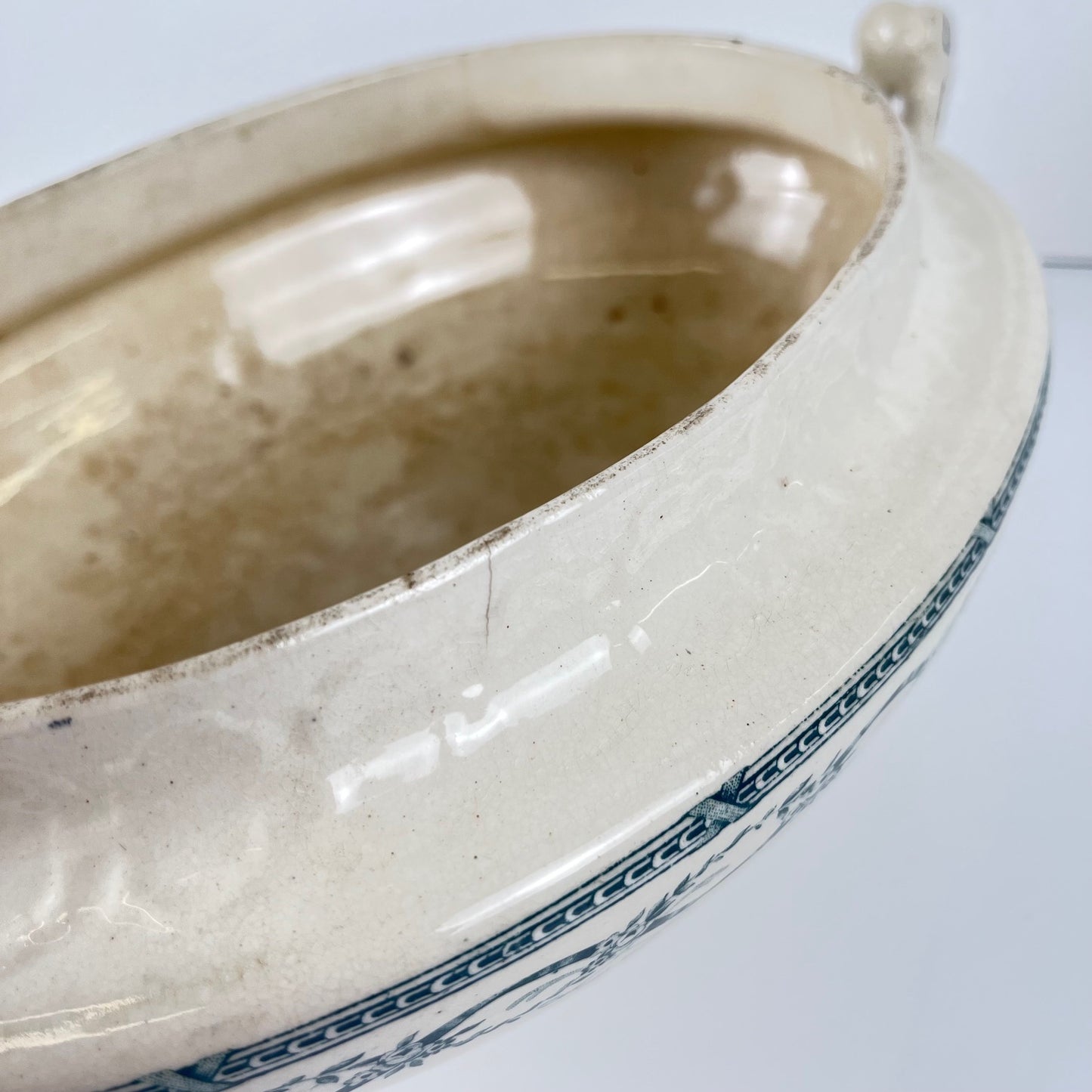 Soupière Salins "Recamier" terre de fer, fin XIXe siècle