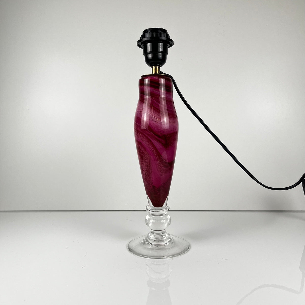 Pied de lampe en verre marmoréen rose par René Courson (1980/90)