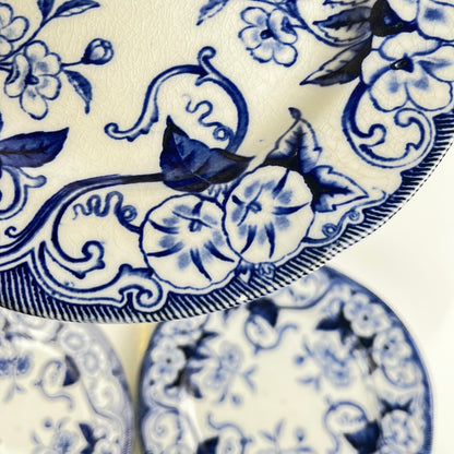 Set de 4 Assiettes à dessert en Terre de Fer « Flora » – Creil et Montereau, XIXe siècle, bleu