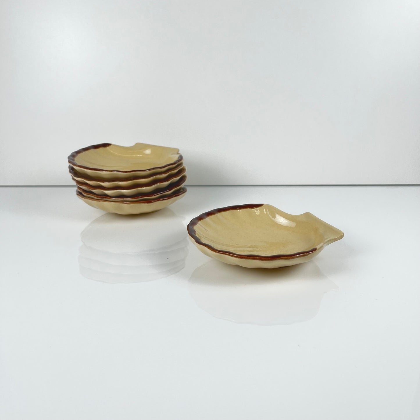 Set de 6 coquilles st Jacques en céramique par E. Henry