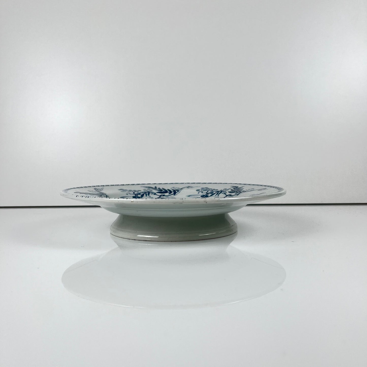 Assiette sur piédouche KG Luneville "Luculus" , Fin XIX-Début XXe