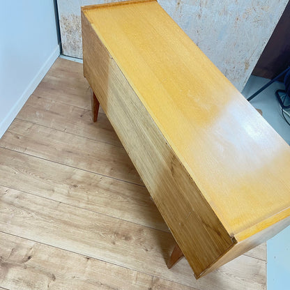 Buffet bas vintage en bois clair , 1960/70