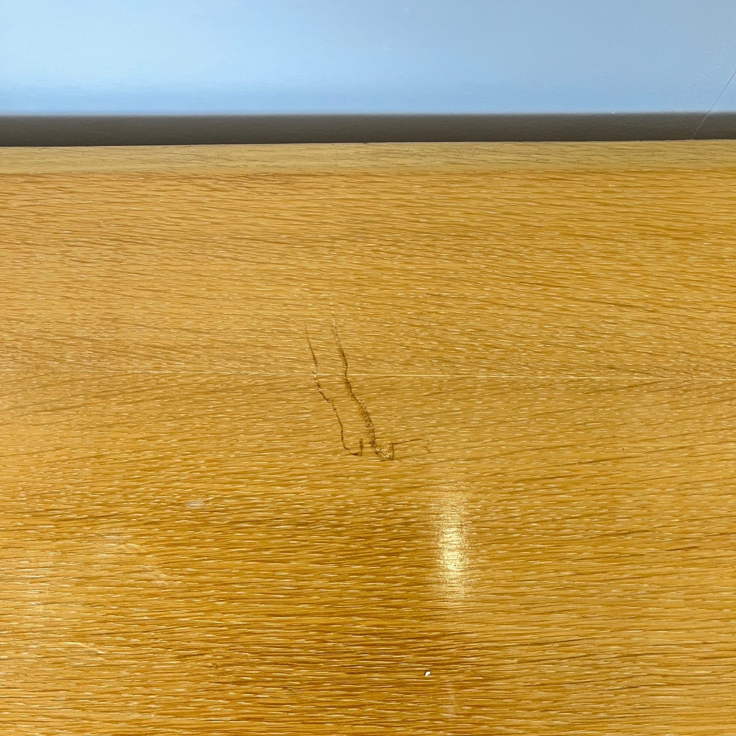 Buffet bas vintage en bois clair , 1960/70