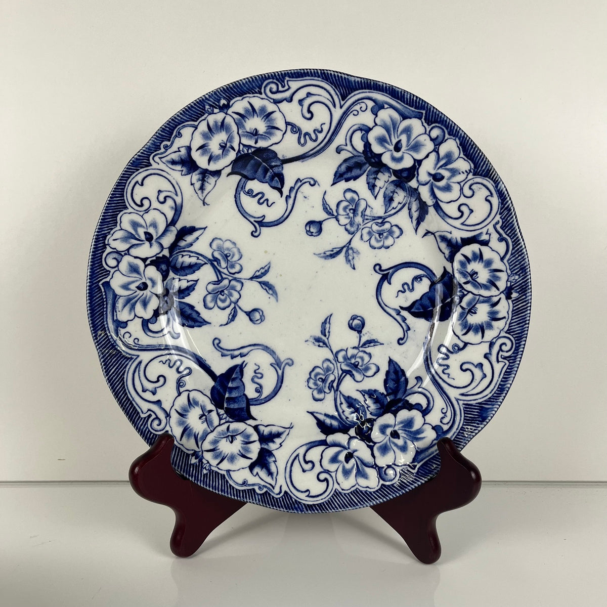Set de 6 Assiettes plates en Terre de Fer « Flora » – Creil et Montereau, XIXe siècle, bleu