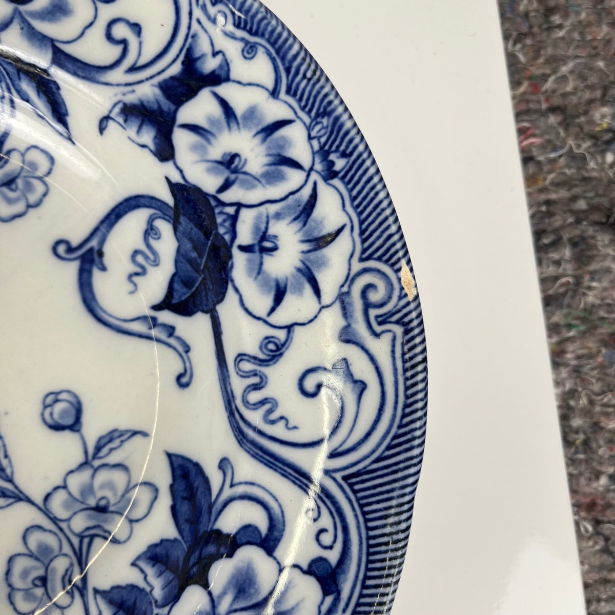 Set de 6 Assiettes creuses en Terre de Fer « Flora » – Creil et Montereau, XIXe siècle, bleu
