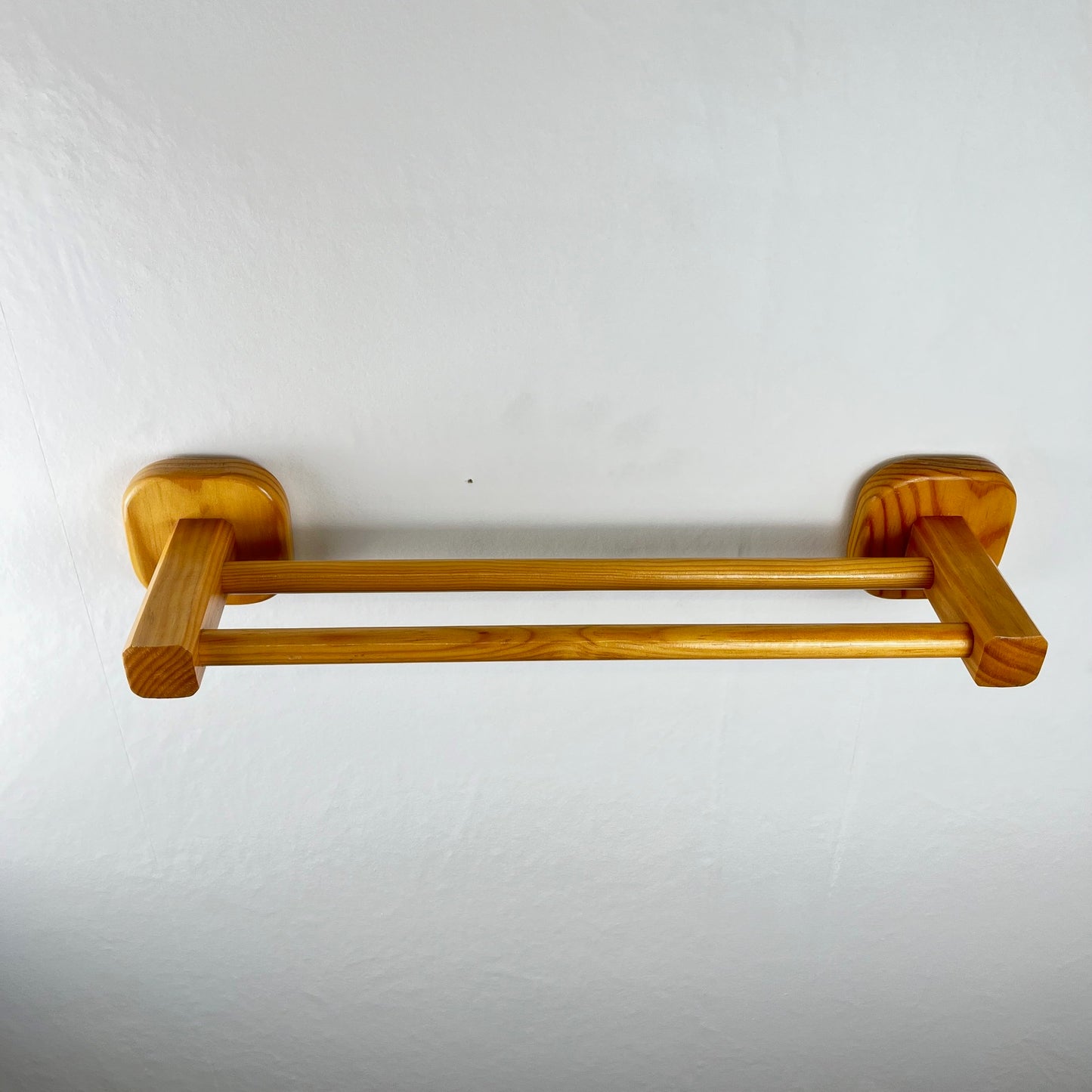 Porte serviette en pin minimaliste, 1970/80, attache carré