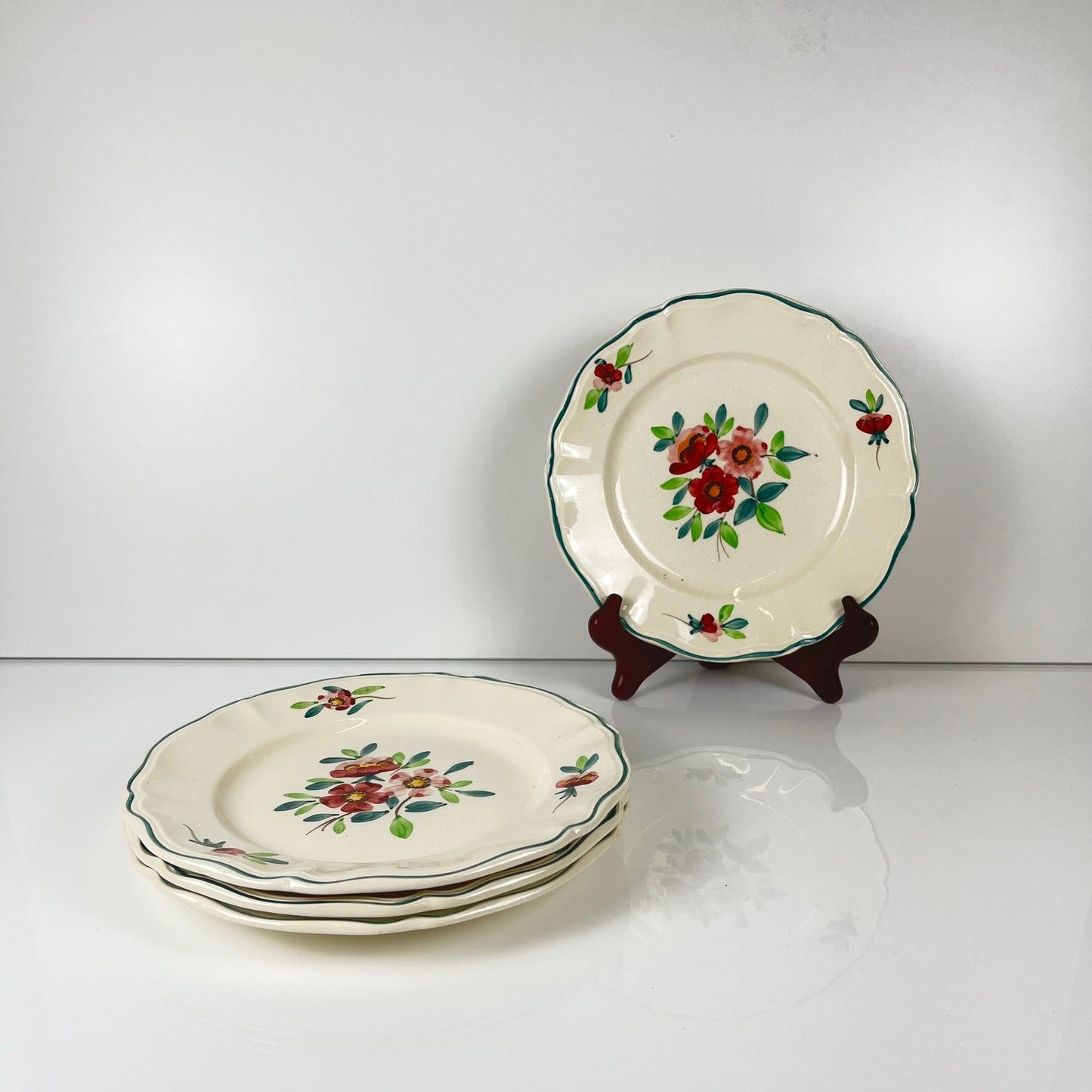 Set de 4 assiettes plates Sarreguemines "Amazonas" fin XIXe-Début XXe
