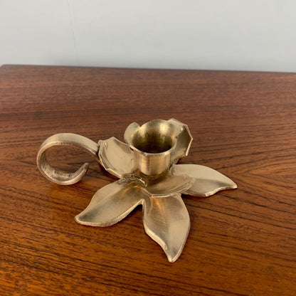 Brass flower candle holder with handle, 1960