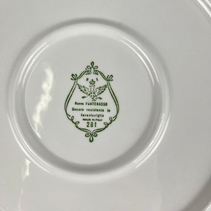 Plat rond Nuova Fontebasso, motif fleur bleu et bord festonné, Italie, XX eme.