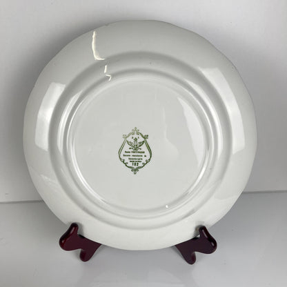 Set of 8 Nuova Fontebasso dinner plates, blue flower motif and scalloped edge, Italy, 20th century.