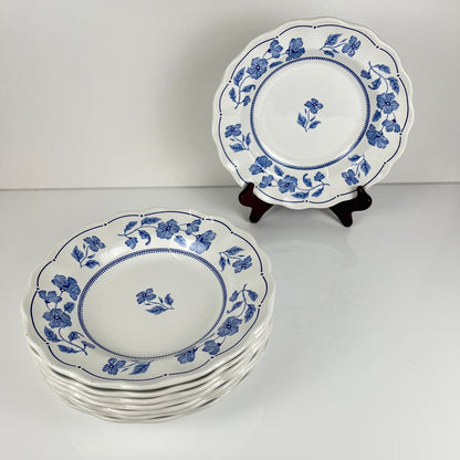Set de 8 assiettes creuses Nuova Fontebasso, motif fleur bleu et bord festonné, Italie, XX eme.