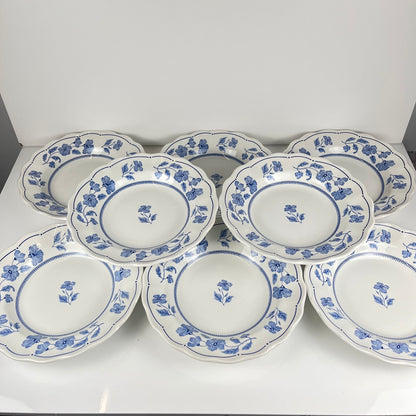 Set de 8 assiettes creuses Nuova Fontebasso, motif fleur bleu et bord festonné, Italie, XX eme.