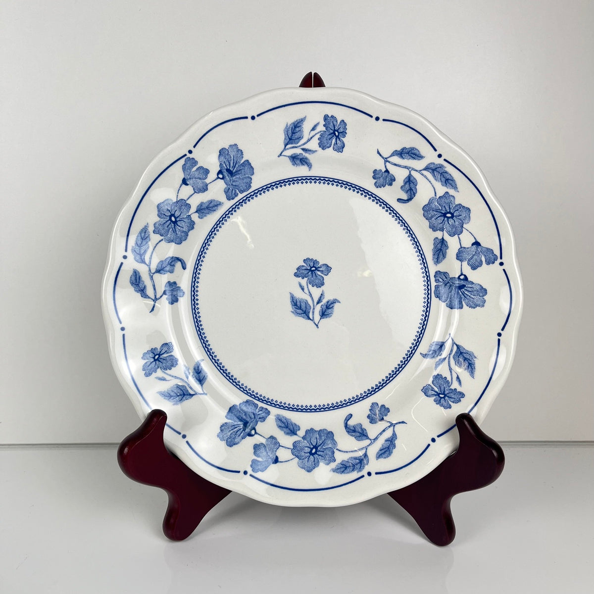 Set de 5 assiettes à dessert Nuova Fontebasso, motif fleur bleu et bord festonné, Italie, XX eme.
