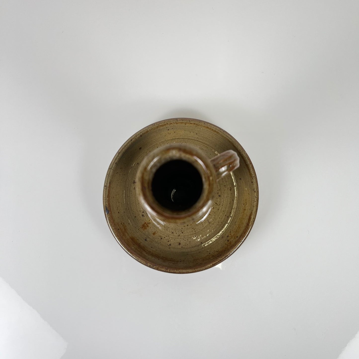 Bougeoir à main en grès