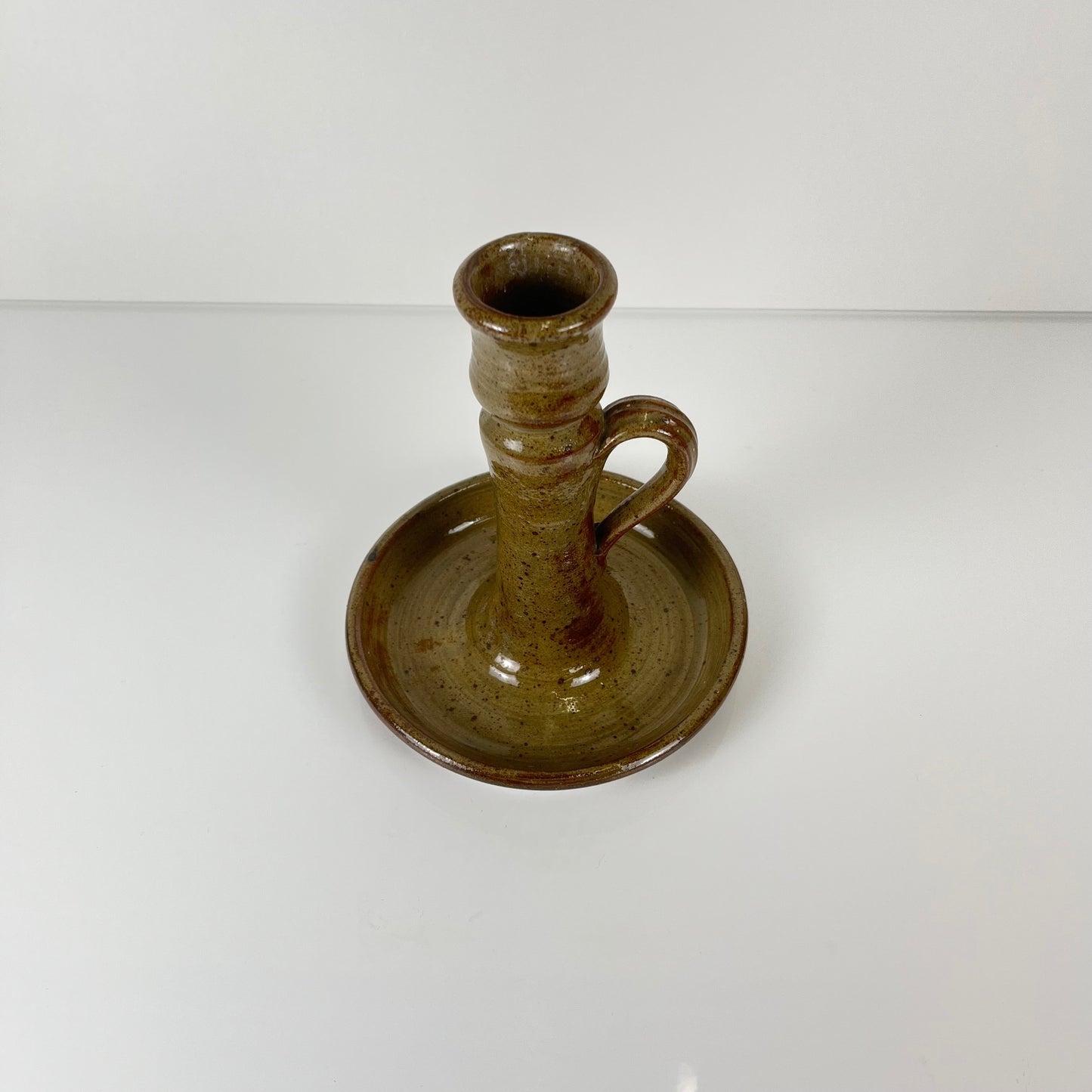 Bougeoir à main en grès