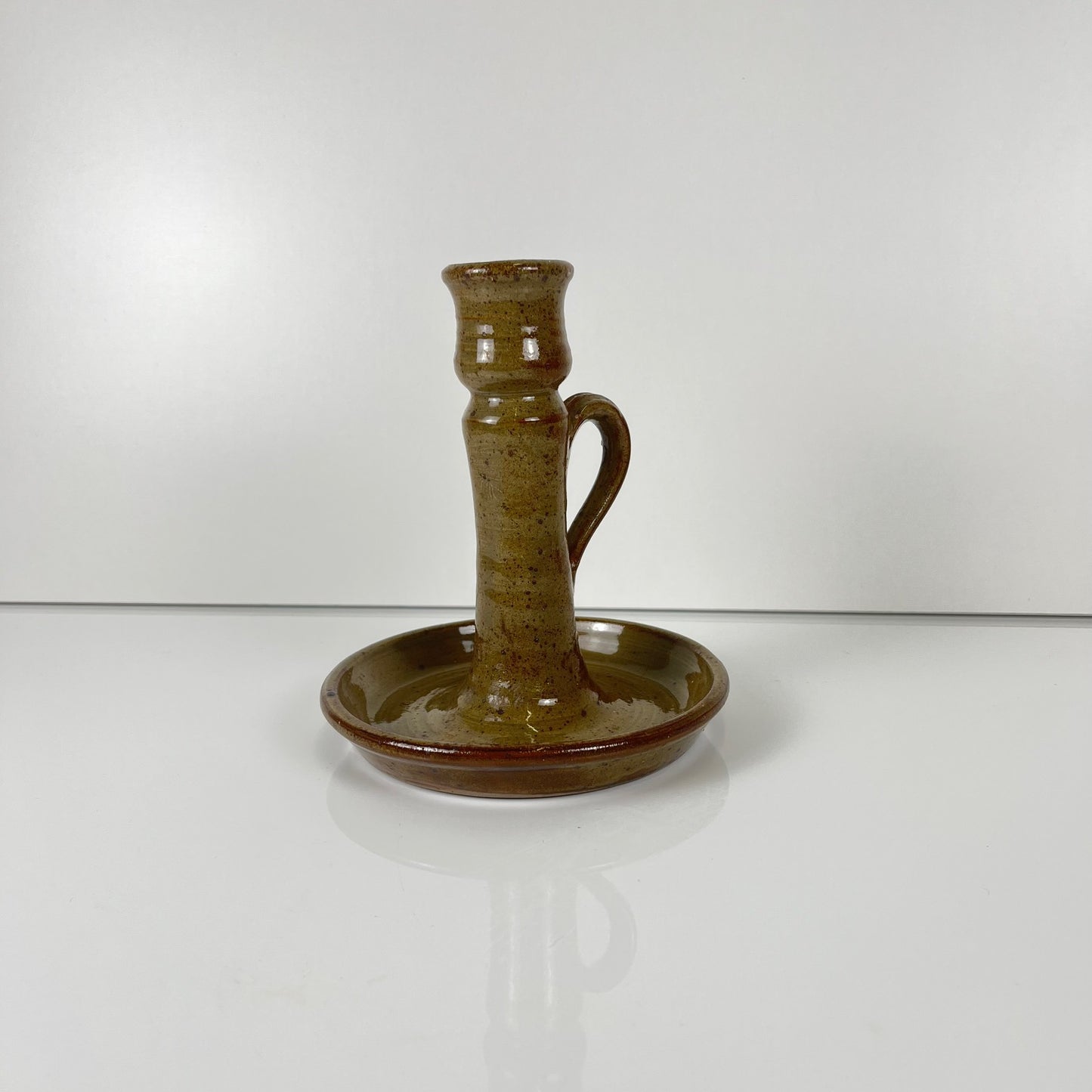 Bougeoir à main en grès